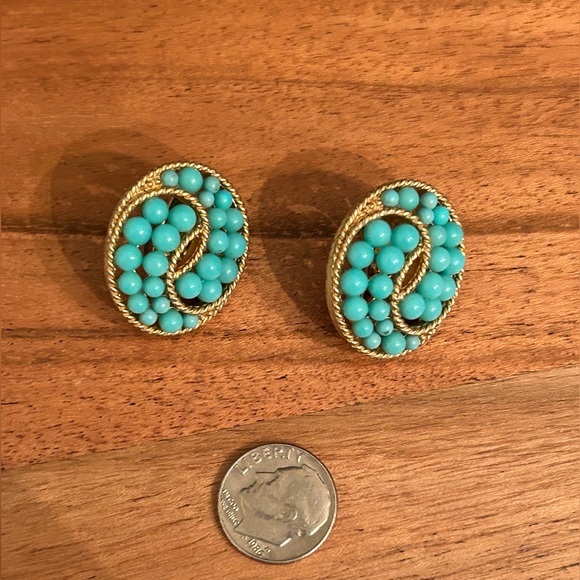 Vintage Antique Trifari Crown Turquoise Gold Clip On Earrings Jewelry Rare - Picture 3 of 3